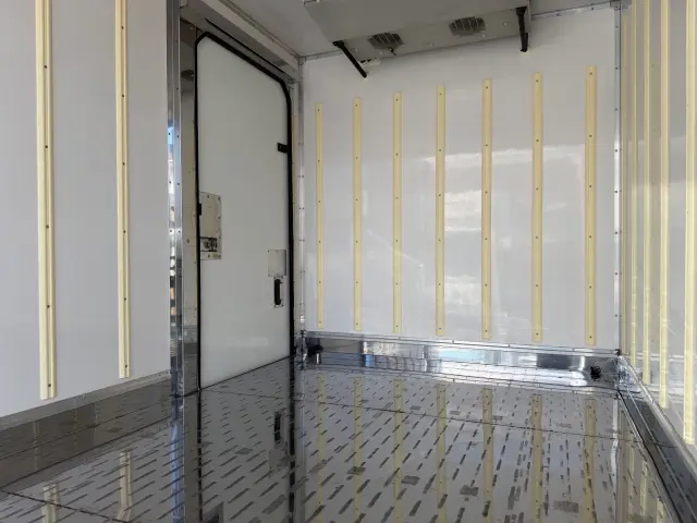 日野 デュトロ 2RG-XZC605M(2WD)の写真9