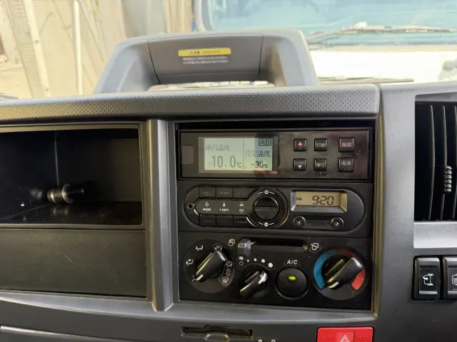 いすゞ エルフ 2RG-NPR88YN(2WD)の写真13