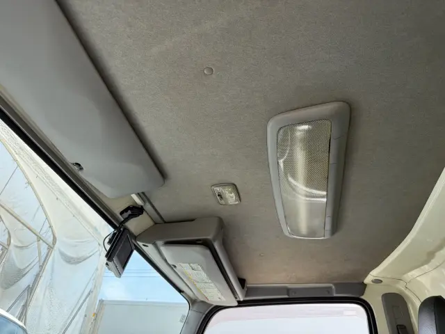 いすゞ エルフ 2RG-NPR88YN(2WD)の写真18