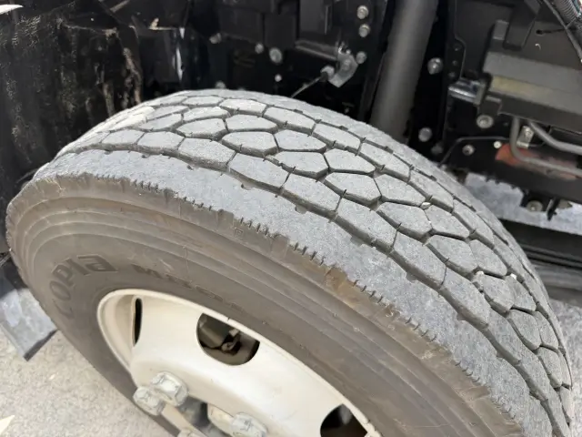 いすゞ エルフ 2RG-NPR88YN(2WD)の写真22