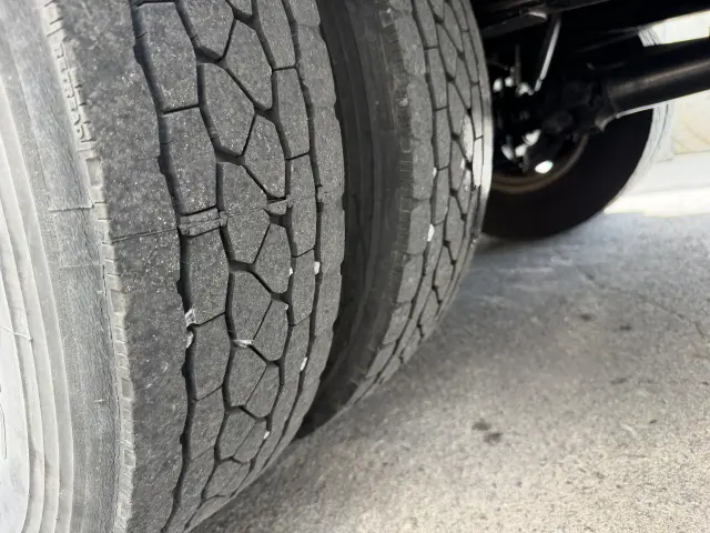 いすゞ エルフ 2RG-NPR88YN(2WD)の写真23