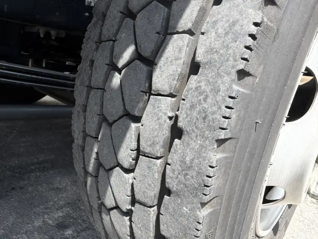 いすゞ エルフ 2RG-NPR88YN(2WD)の写真24
