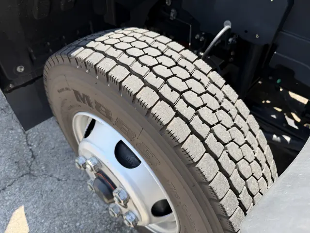 いすゞ フォワード 2RG-FRR90S2(2WD)の写真27