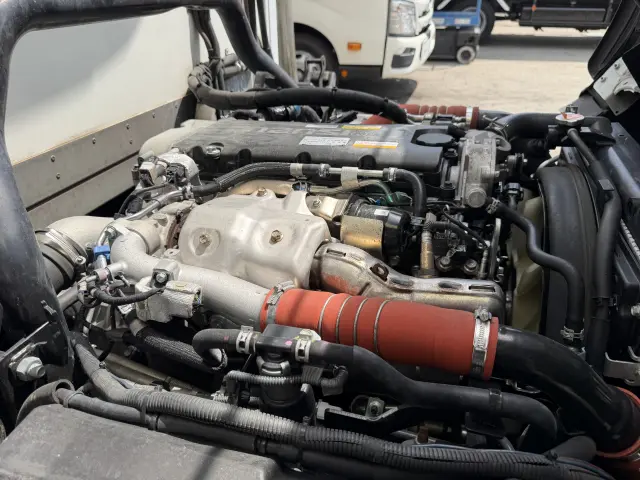 いすゞ エルフ 2RG-NPR88YN(2WD)の写真27