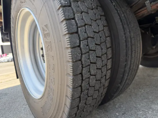 いすゞ フォワード 2RG-FRR90S2(2WD)の写真30