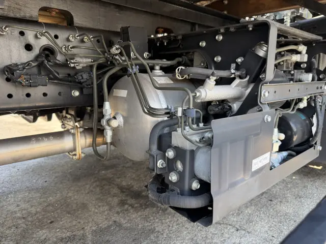 いすゞ フォワード 2RG-FRR90S2(2WD)の写真36