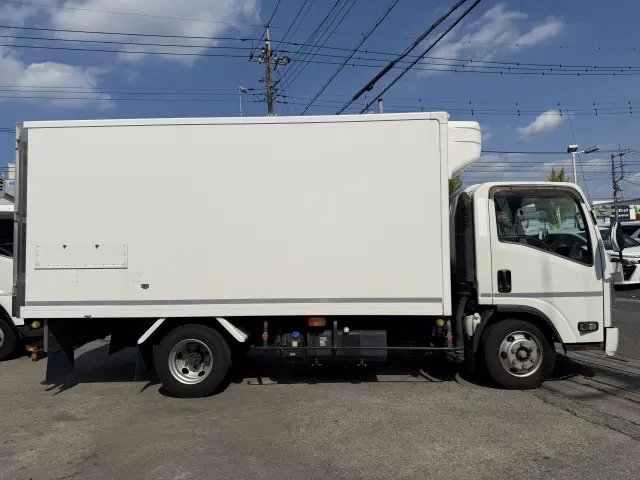 いすゞ エルフ 2RG-NPR88AN(2WD)の写真4