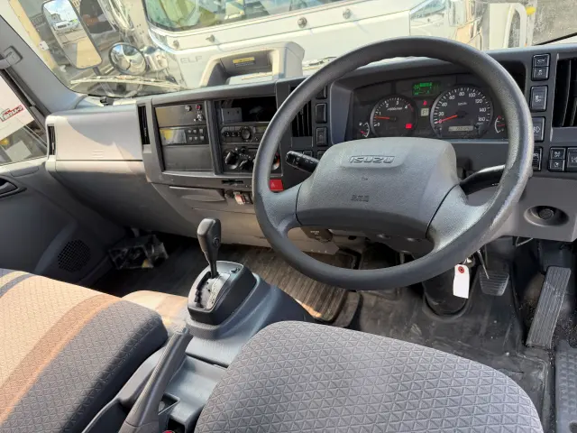 いすゞ エルフ 2RG-NPR88AN(2WD)の写真18