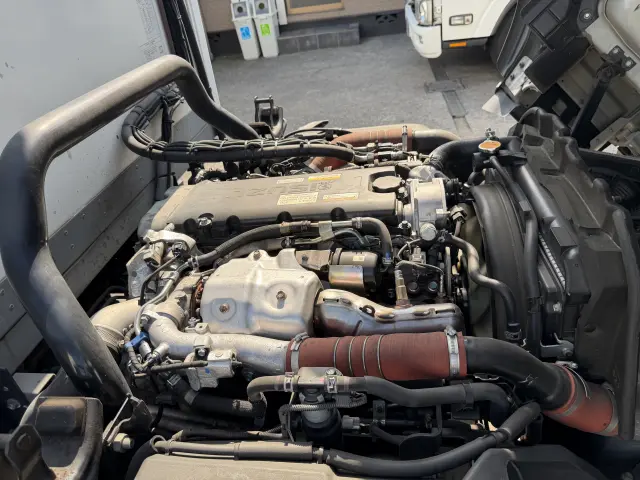 いすゞ エルフ 2RG-NPR88AN(2WD)の写真28