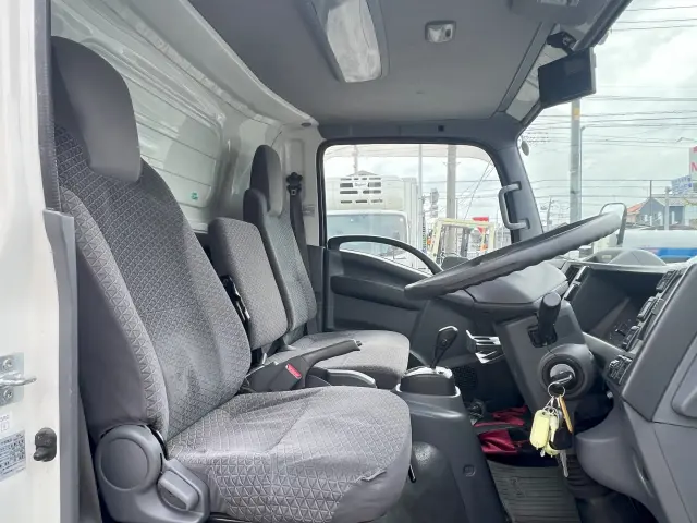 いすゞ エルフ 2RG-NPR88AN(2WD)の写真10