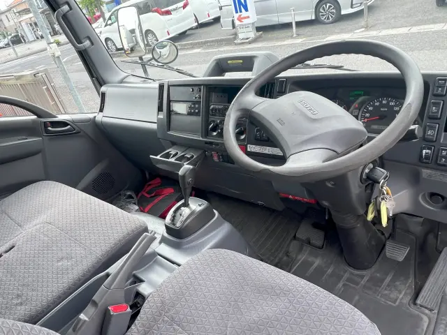いすゞ エルフ 2RG-NPR88AN(2WD)の写真11