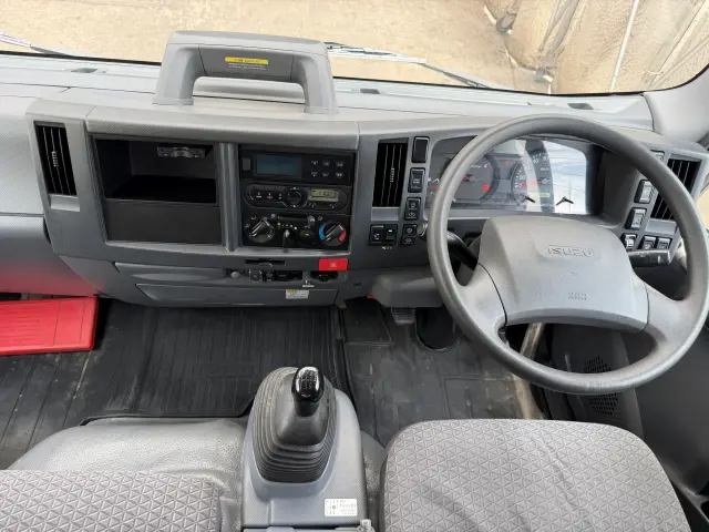 いすゞ エルフ 2RG-NPR88AN(2WD)の写真14
