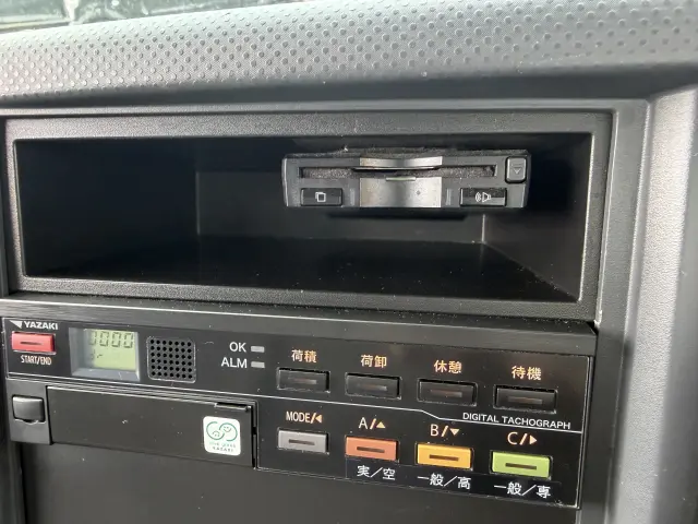 いすゞ エルフ 2RG-NPR88AN(2WD)の写真15