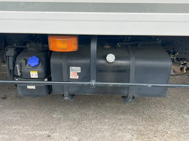 いすゞ エルフ 2RG-NPR88AN(2WD)の写真19