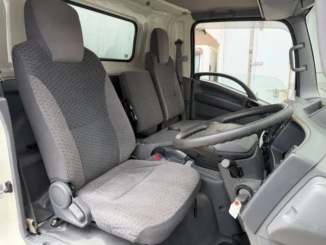 いすゞ エルフ 2RG-NPR88AN(2WD)の写真22