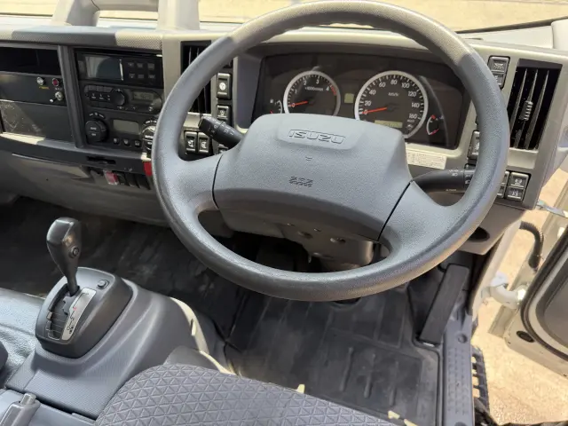 いすゞ エルフ TKG-NPR88AN(2WD)の写真9