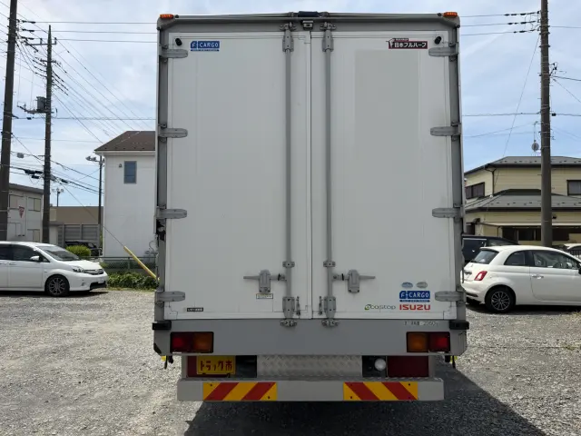 いすゞ フォワード TKG-FRR90T2(2WD)の写真2