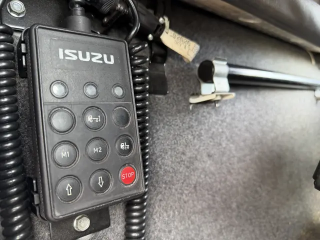 いすゞ フォワード TKG-FRR90T2(2WD)の写真18