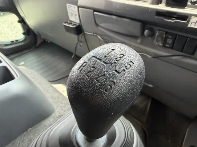 いすゞ フォワード TKG-FRR90T2(2WD)の写真19