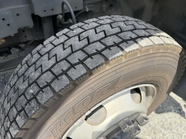 いすゞ フォワード TKG-FRR90T2(2WD)の写真28
