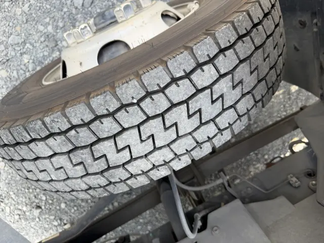 いすゞ フォワード TKG-FRR90T2(2WD)の写真30