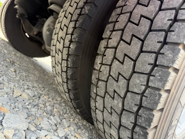 いすゞ フォワード TKG-FRR90T2(2WD)の写真31