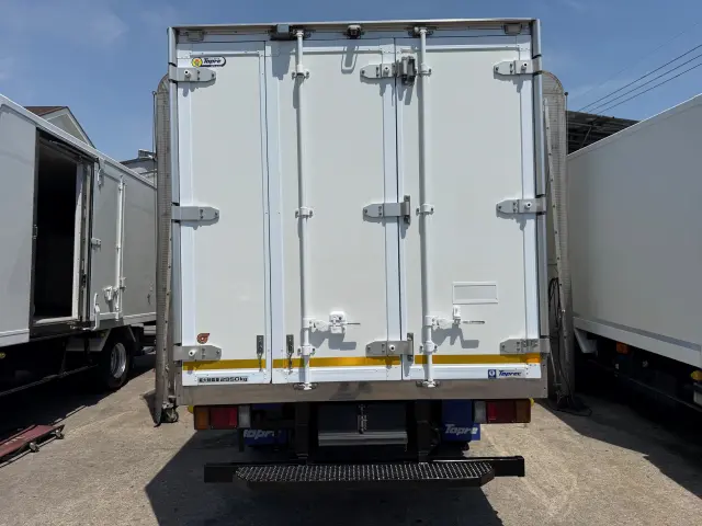 いすゞ エルフ 2SG‐NPR88AN(2WD)の写真6