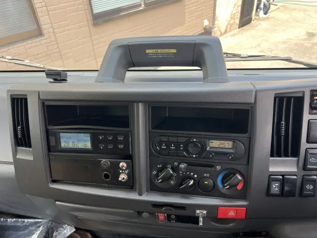 いすゞ エルフ 2RG‐NPR88AN(2WD)の写真15