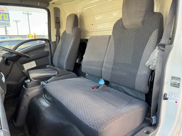 いすゞ エルフ 2RG‐NPR88AN(2WD)の写真22