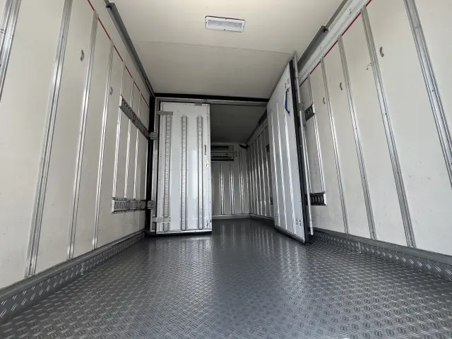 いすゞ エルフ TPG-NPR88ANの写真5