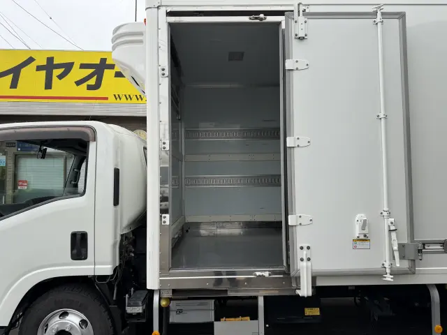いすゞ エルフ TKG-NPR85Y(2WD)の写真8