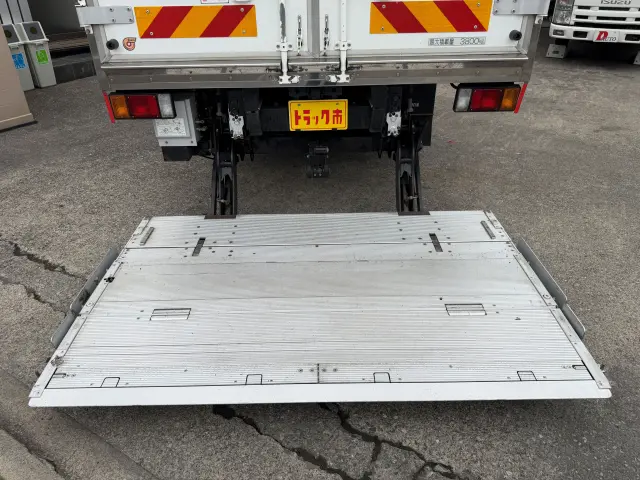 いすゞ エルフ TKG-NPR85Y(2WD)の写真9