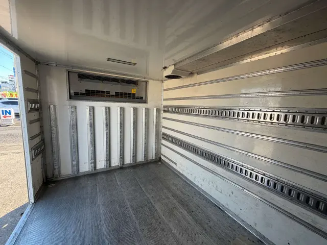 いすゞ エルフ TPG-NPR88ANの写真10