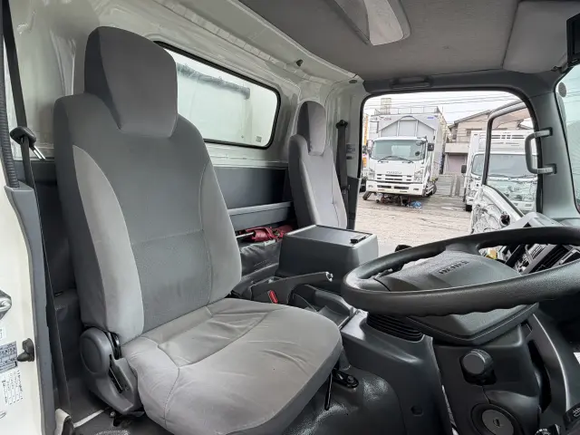 いすゞ エルフ TKG-NPR85Y(2WD)の写真12