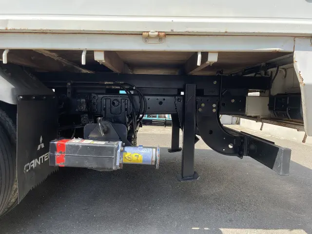 三菱 キャンター KK-FE83GN(2WD)の写真9