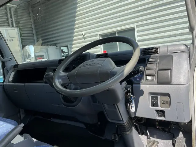 三菱 キャンター KK-FE83GN(2WD)の写真15