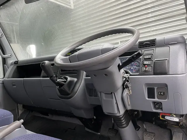 三菱 キャンター PA-FG83DE(4WD)の写真17