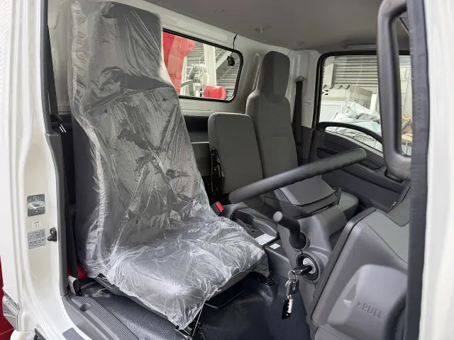 いすゞ エルフ 2RG-NPR88AC(2WD)の写真16