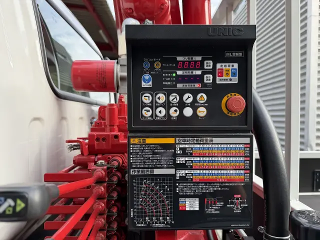 いすゞ エルフ 2RG-NPR88AC(2WD)の写真28
