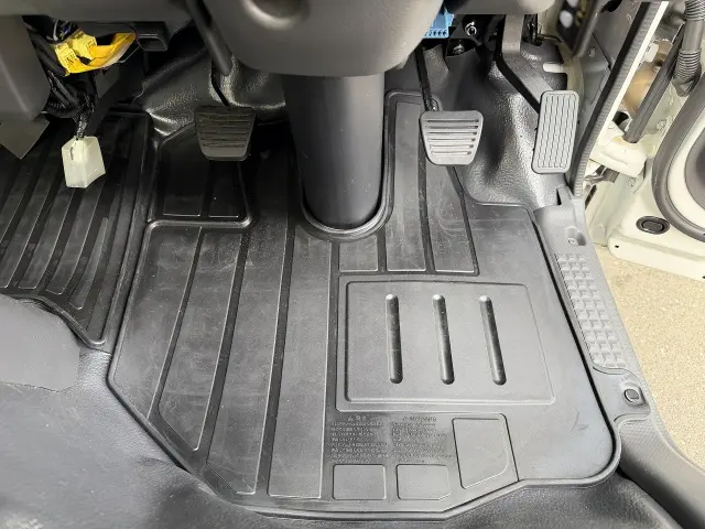 いすゞ エルフ 2RG-NPR88AC(2WD)の写真37