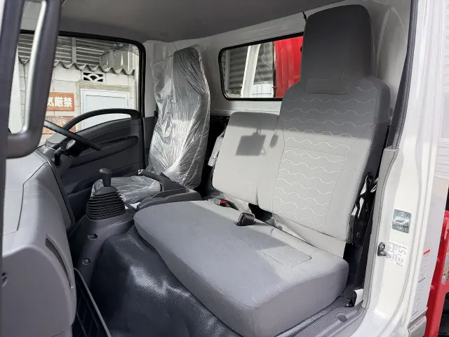 いすゞ エルフ 2RG-NPR88AC(2WD)の写真39