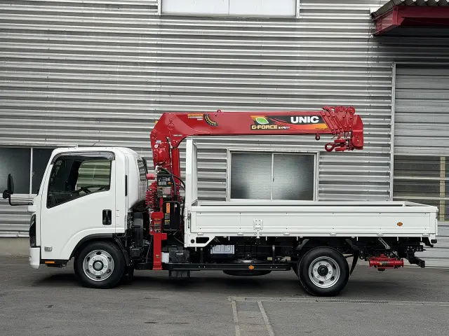 いすゞ エルフ 2TG-NPR88AC(2WD)の写真2