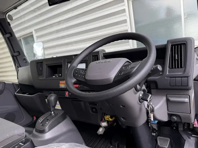 いすゞ エルフ 2TG-NPR88AC(2WD)の写真18