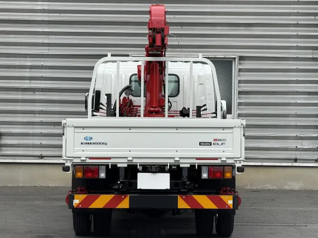 いすゞ エルフ 2TG-NMR88C(2WD)の写真3