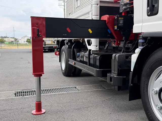 いすゞ エルフ 2TG-NMR88C(2WD)の写真27