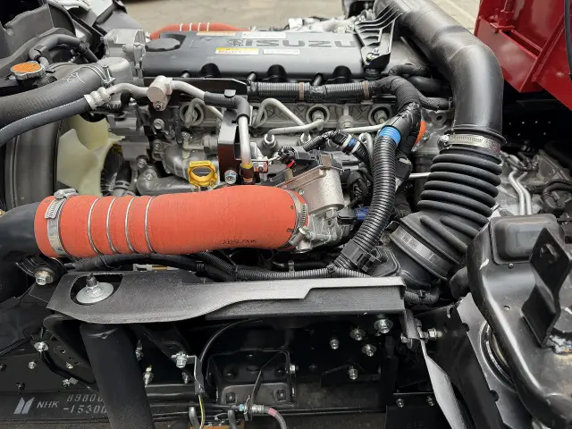 いすゞ エルフ 2TG-NMR88C(2WD)の写真29