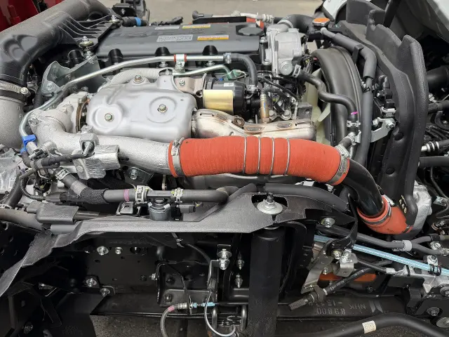 いすゞ エルフ 2TG-NMR88C(2WD)の写真30