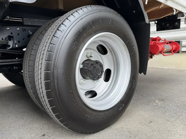 いすゞ エルフ 2TG-NMR88C(2WD)の写真33