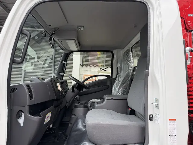 いすゞ エルフ 2TG-NMR88C(2WD)の写真38