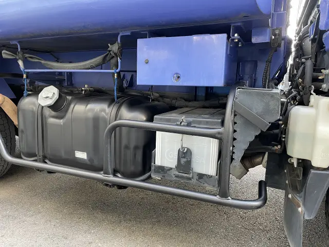 いすゞ エルフ TKG-NKR85YN(2WD)の写真12